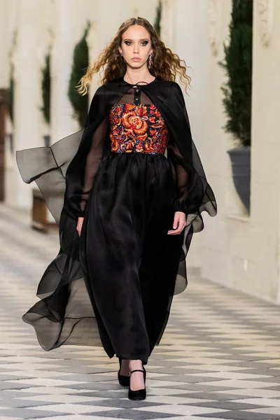 Look 30